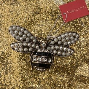 Bee Pin/Brooch